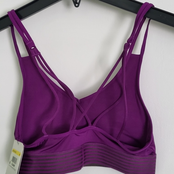 Workout top size Med NWT - Picture 2 of 4